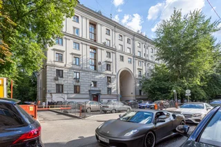 Москва: Апартаменты в Парижском Стиле на Патриарших
