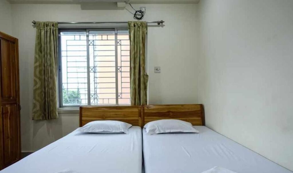 Колката: FabExpress Sai City Inn