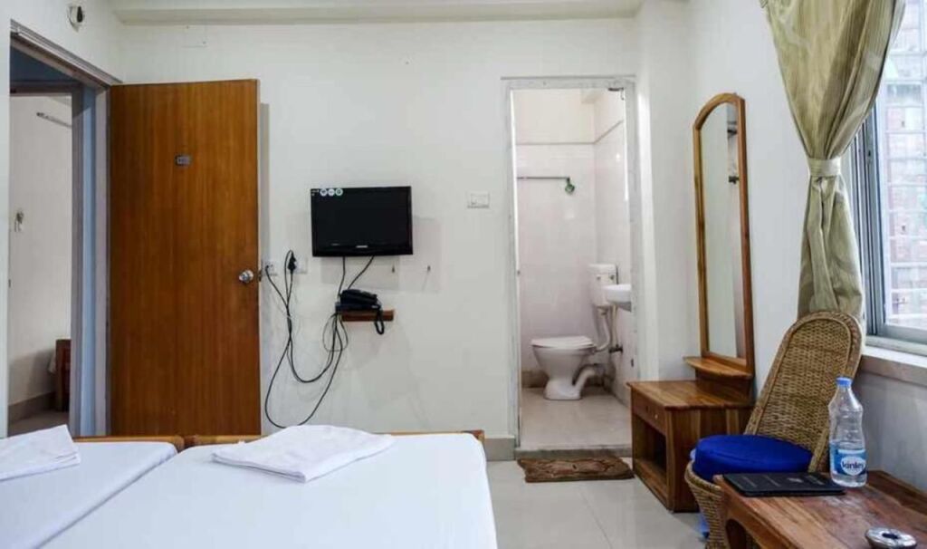 Колката: FabExpress Sai City Inn