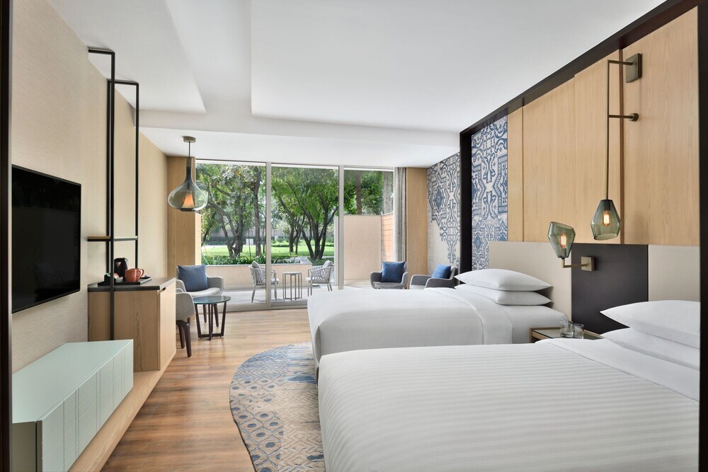 Фаридабад: Courtyard Aravali Resort