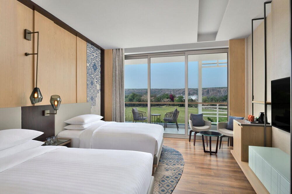 Фаридабад: Courtyard Aravali Resort