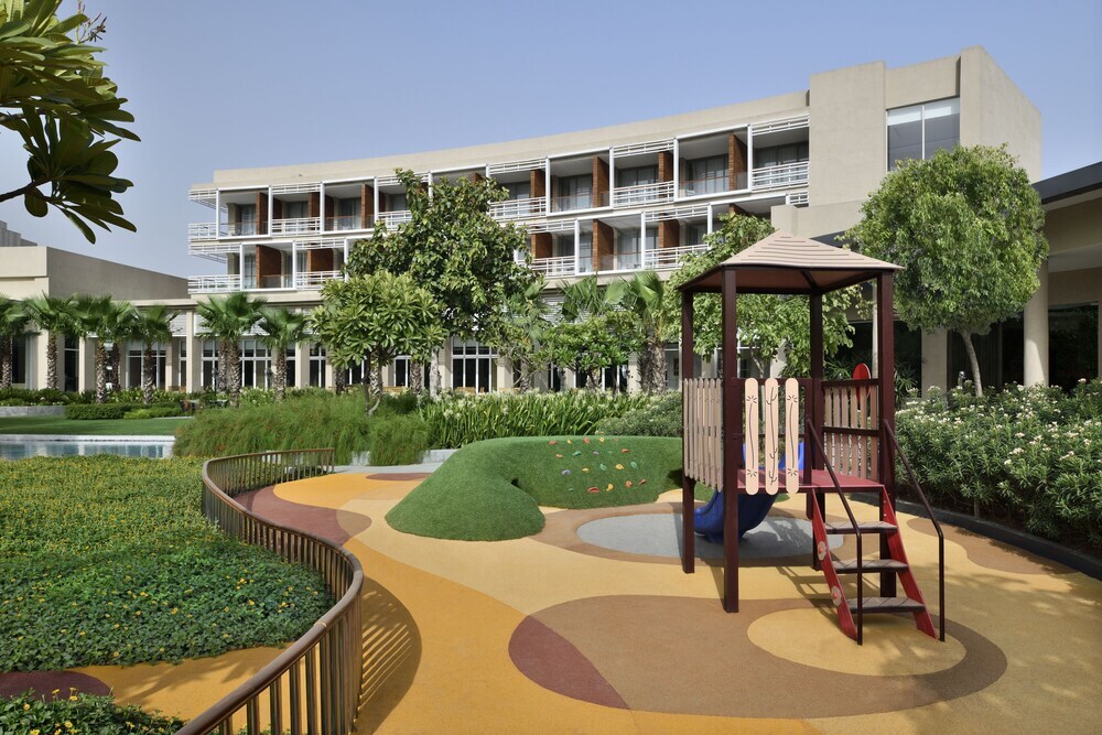 Фаридабад: Courtyard Aravali Resort