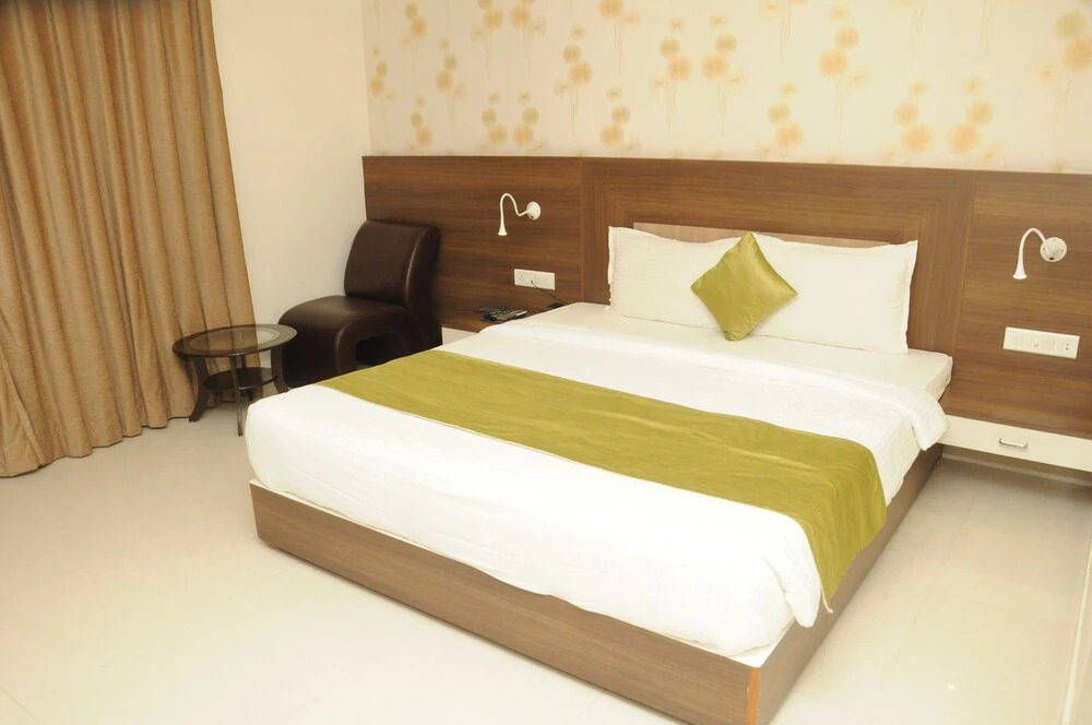 Дварка: Madhuvan Suites by Blues
