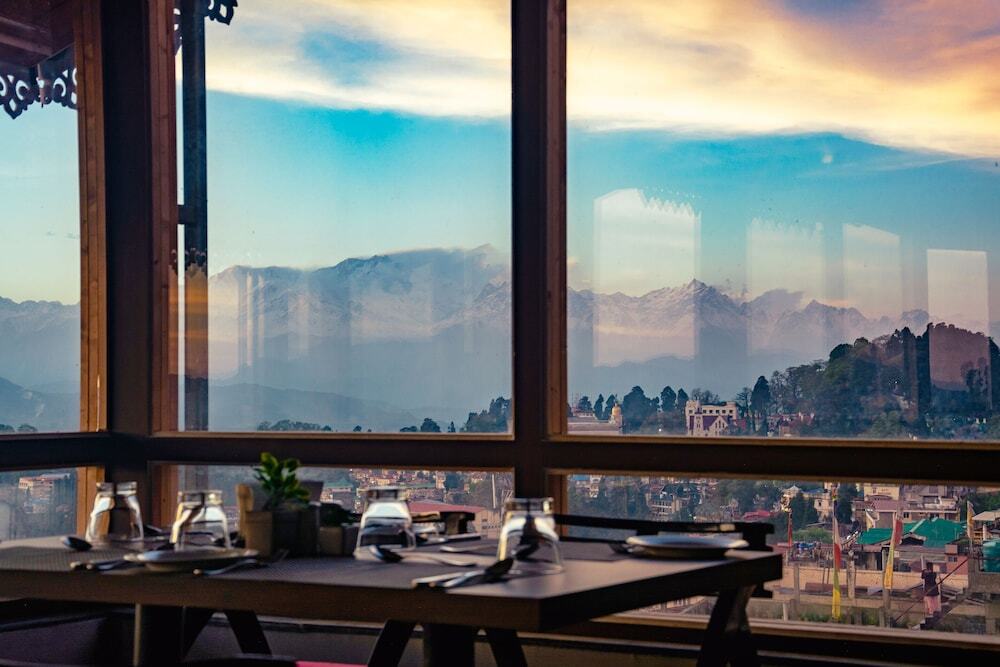 Дарджилинг: Sumi Vista T V Tower Darjeeling