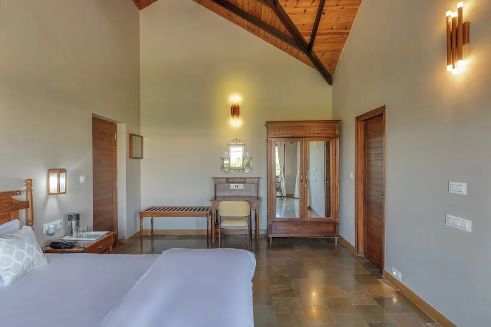 Бхудж: The Kutchh Courtyard Resort