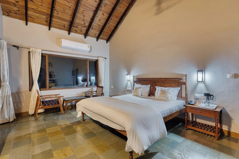 Бхудж: The Kutchh Courtyard Resort