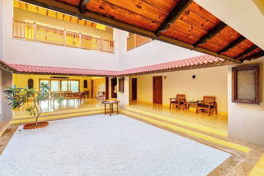 Бхудж: The Kutchh Courtyard Resort