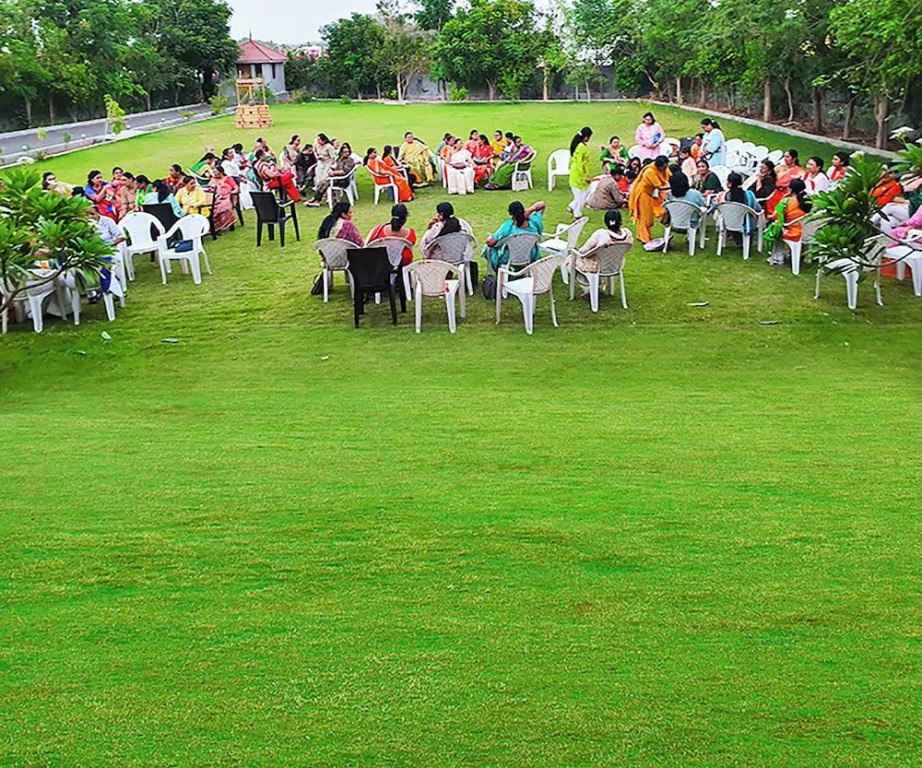 Бхудж: The Kutchh Courtyard Resort
