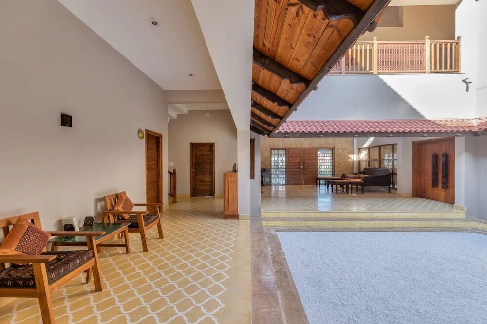 Бхудж: The Kutchh Courtyard Resort