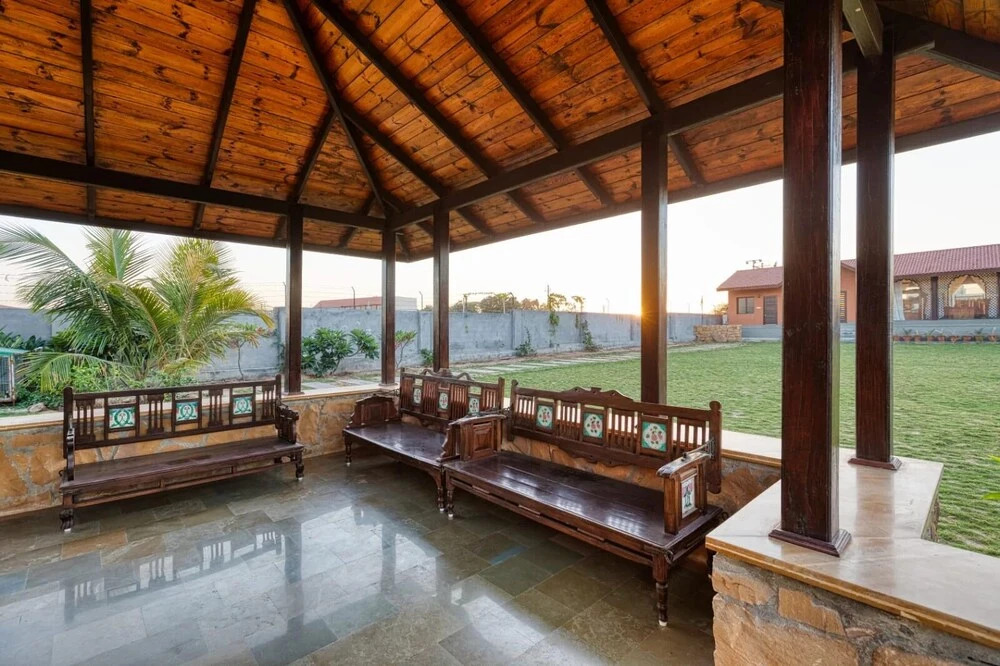 Бхудж: The Kutchh Courtyard Resort