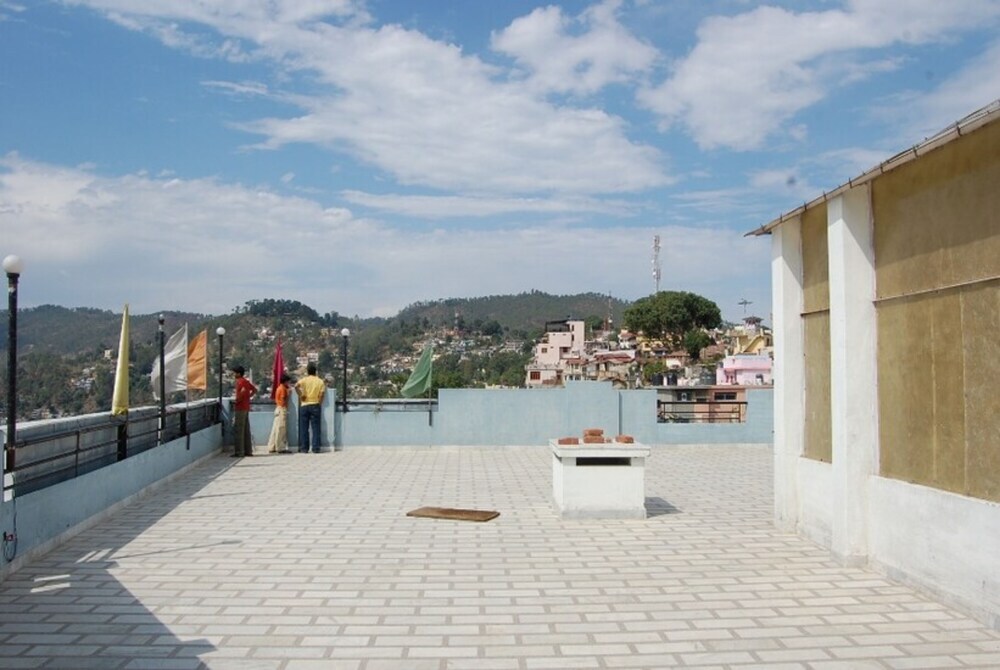 Раникхет: Goroomgo Lalit Homestay Almora
