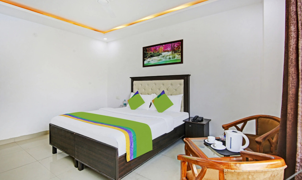 Чандигарх: Treebo Royal Empire Adarsh Nagar, Chandigarh