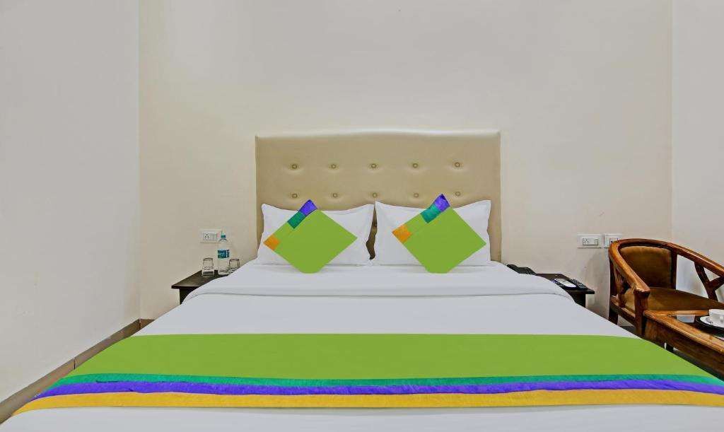 Чандигарх: Treebo Royal Empire Adarsh Nagar, Chandigarh