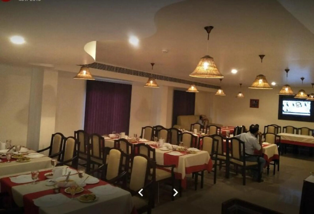 Cheppad: Hotel Bhagavath Gardens