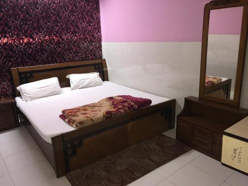 Нойда: OYO 87010 Sangam Guest House