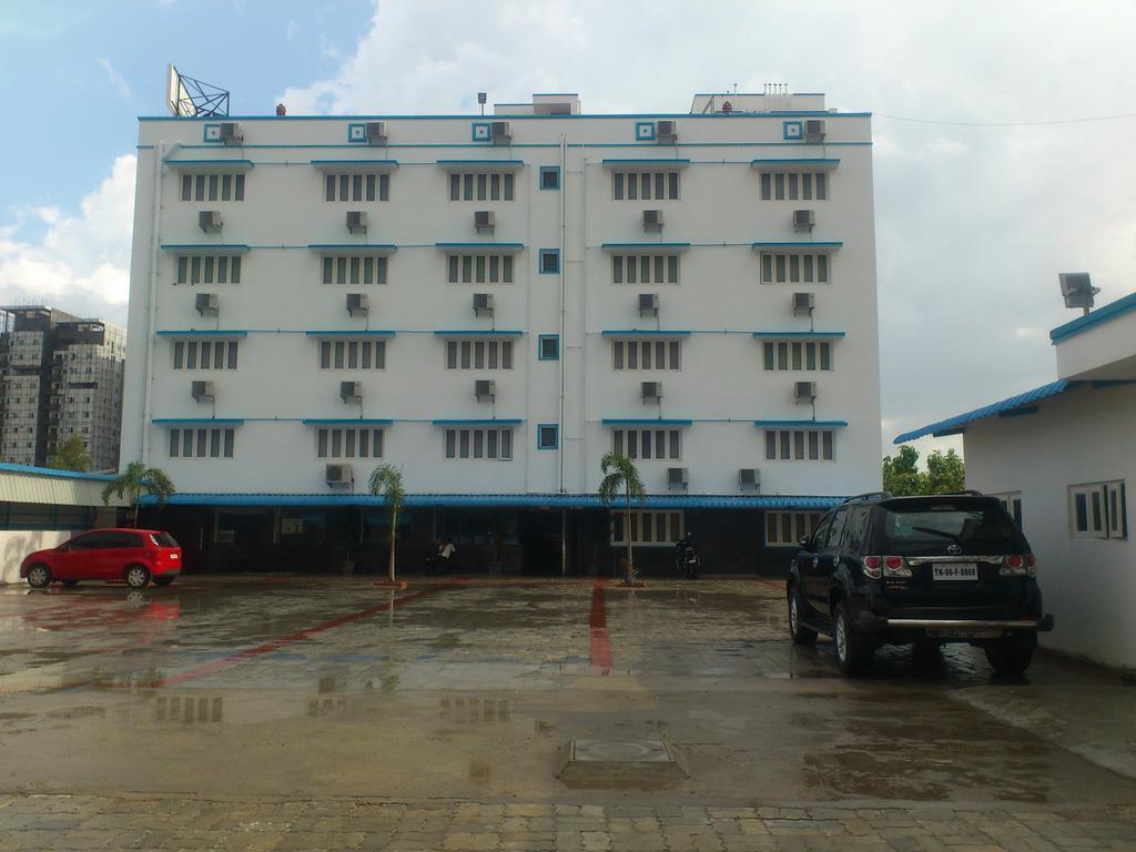 Особая экономическая зона Mahindra World City: PP Residency by OYO Rooms