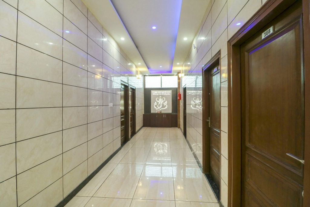 Амбала: Hotel Shivam Lodge By OYO