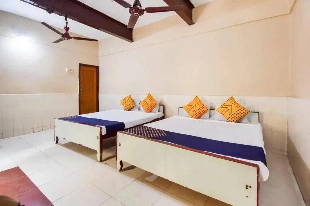 Гвалиор: Hotel Cb Palace by OYO Rooms