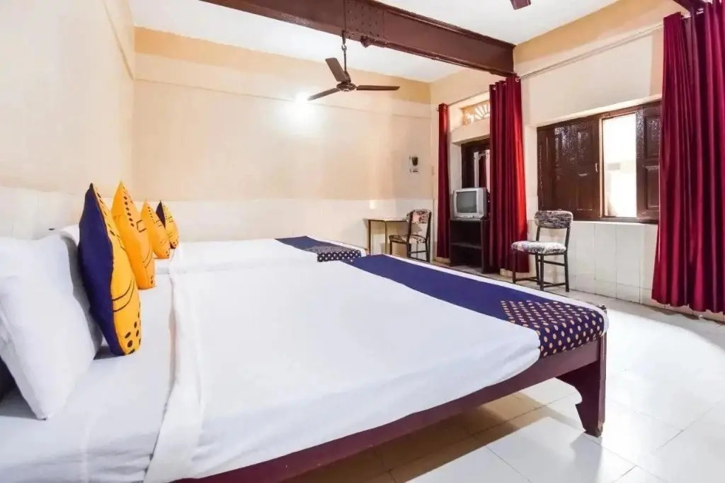 Гвалиор: Hotel Cb Palace by OYO Rooms