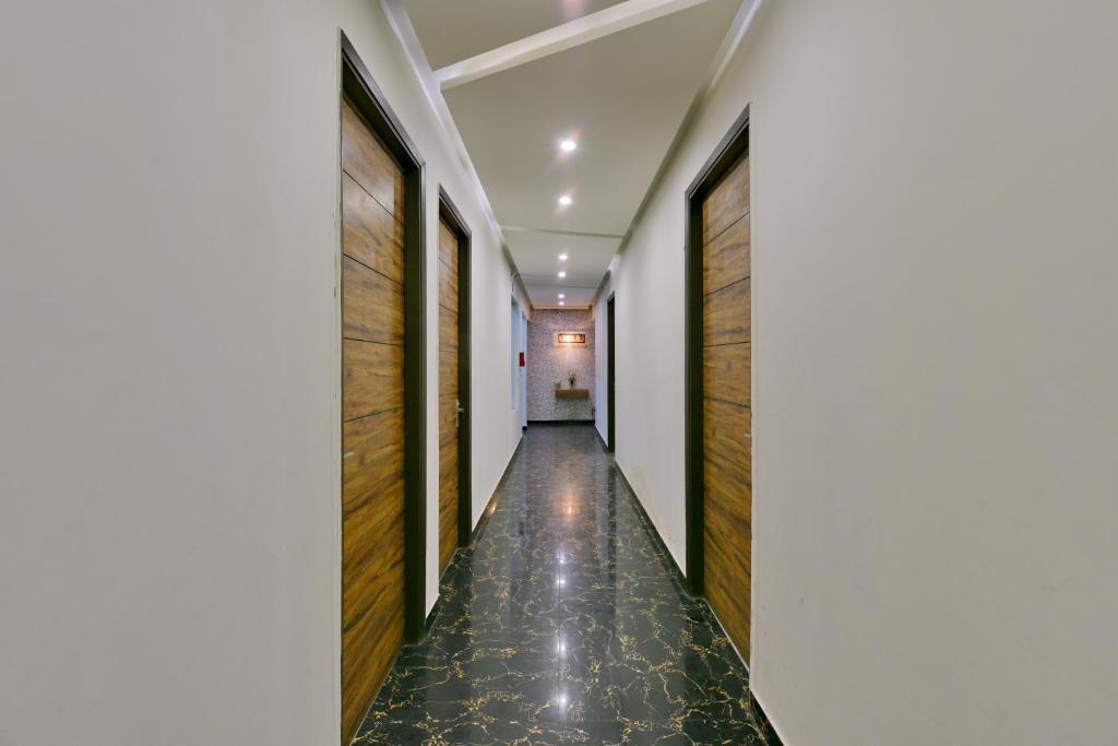 Нойда: Hotel Fortune Inn Noida Sector-19