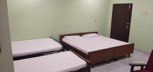 Понмуди: Alankar Lodge