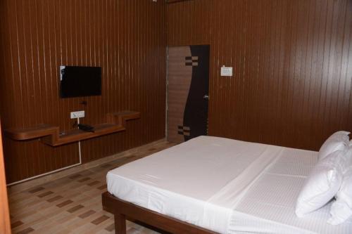 Нерал: Joy Hotel And Banquet Hall