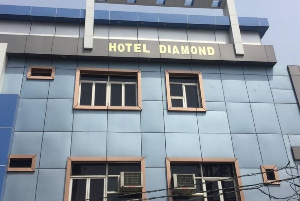Мератх: Goroomgo Diamond Meerut