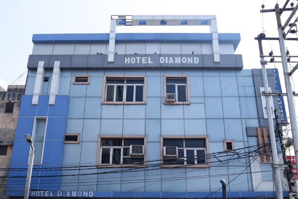 Мератх: Goroomgo Diamond Meerut