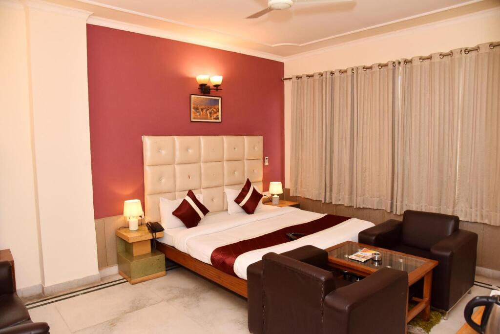 Гуруграм: Gracious Inn Hotel by OYO Rooms