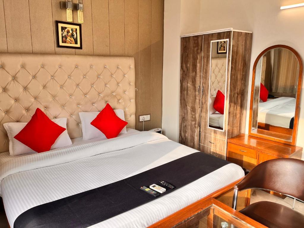 Гуруграм: Gracious Inn Hotel by OYO Rooms