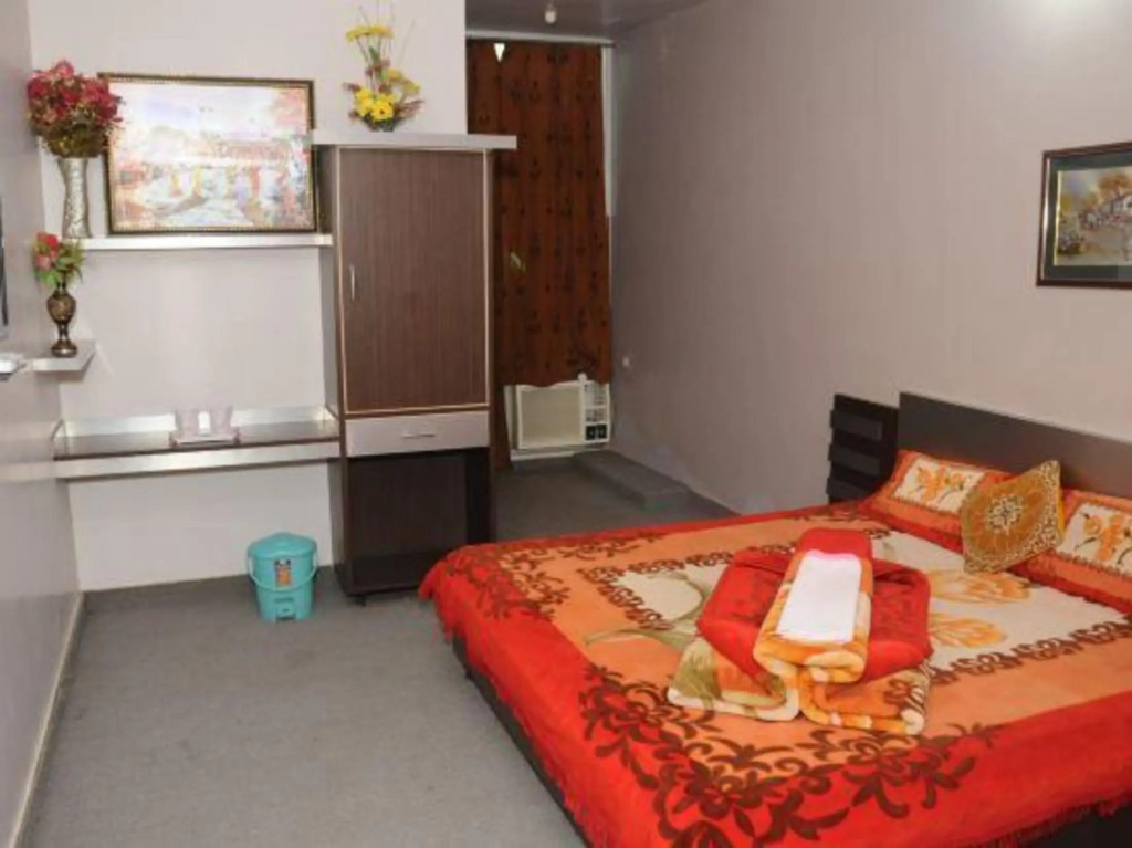 Сикар: Sunrise Hotel