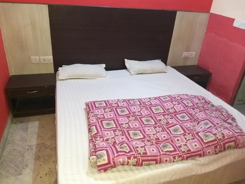 Агра: New Weston Hostel
