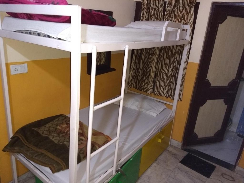 Агра: New Weston Hostel