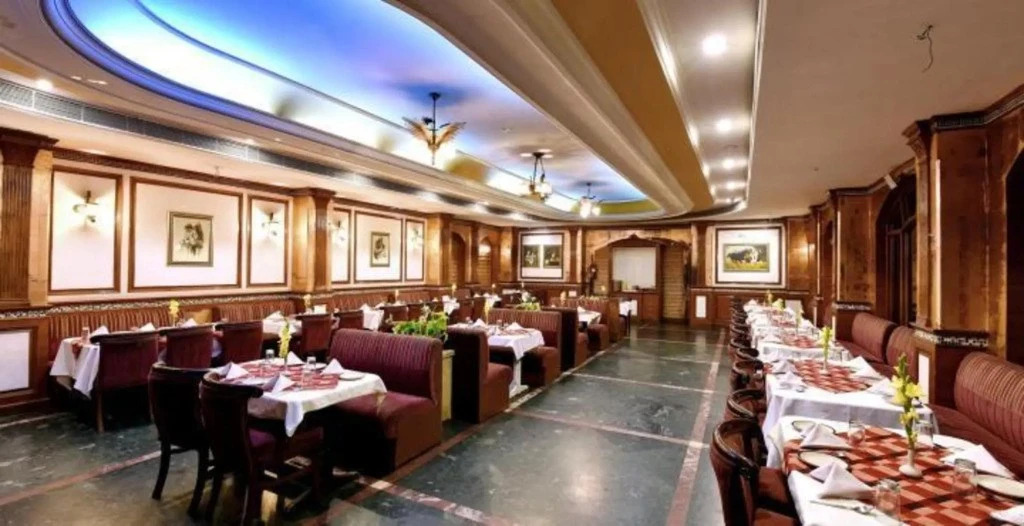 Мератх: Hotel Rajmahal
