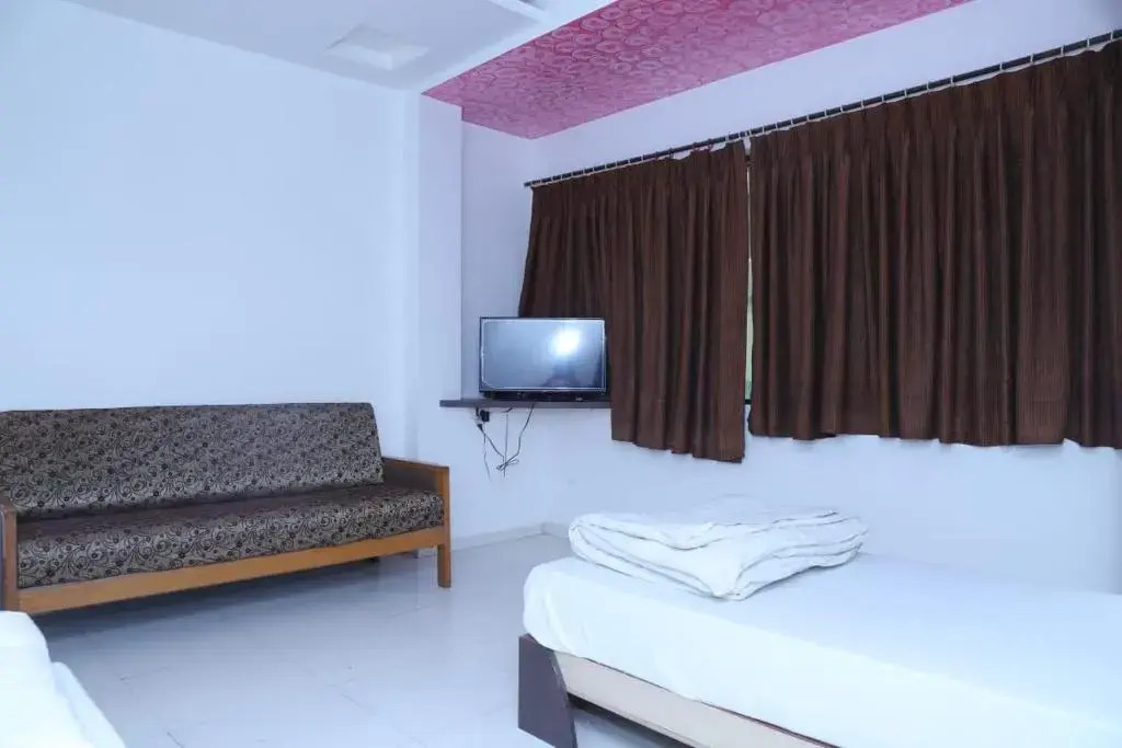 Джалгаон: Hotel Kewal INN