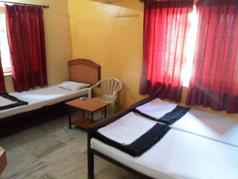 Нараяангаон: Hotel Monica Lodging And Bording