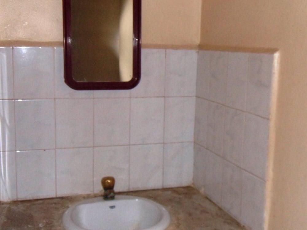Нараяангаон: Hotel Monica Lodging And Bording