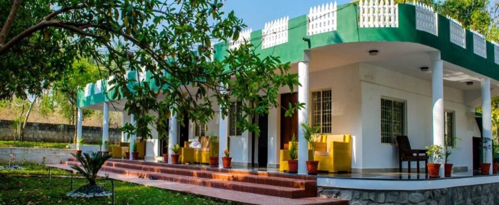 Ути: The Running Stream Resort