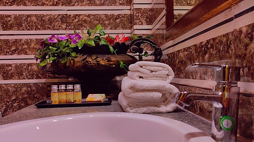 Морадабад: Park Square Hotel & Banquet