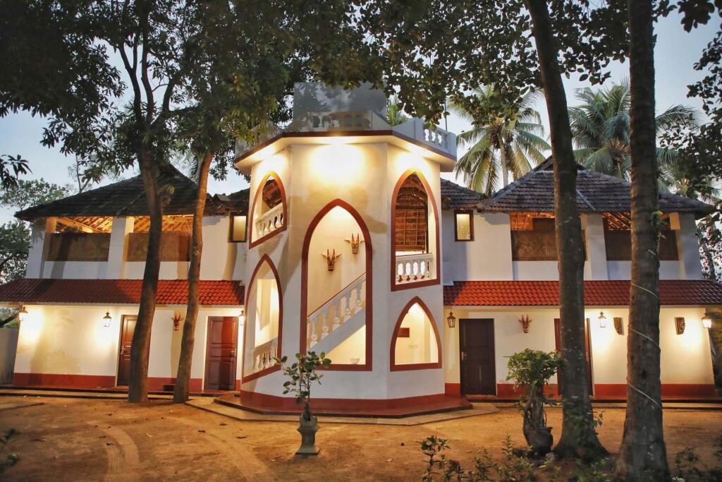 Коччи: Vala House