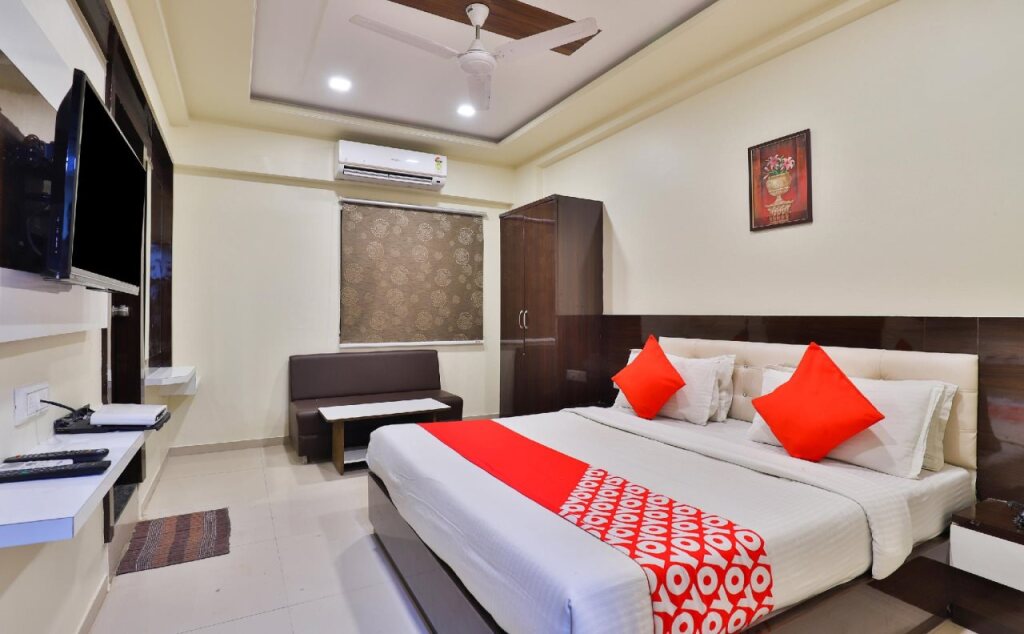 Ахмедабад: Hotel Kushboo By OYO Rooms