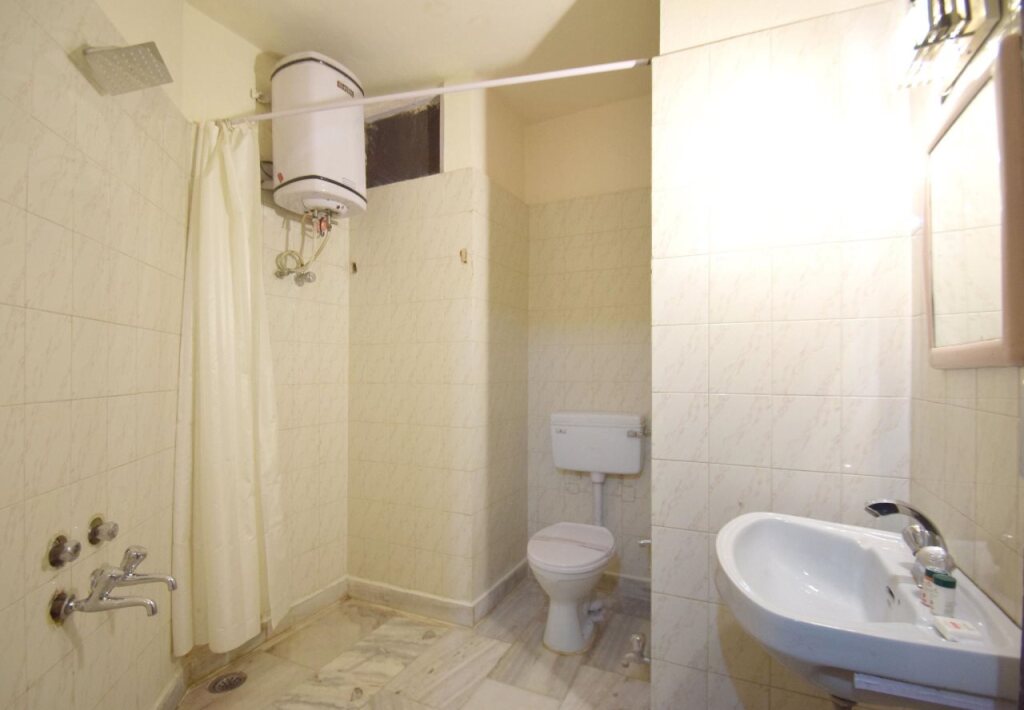 Катра: Atul Regency By OYO Rooms