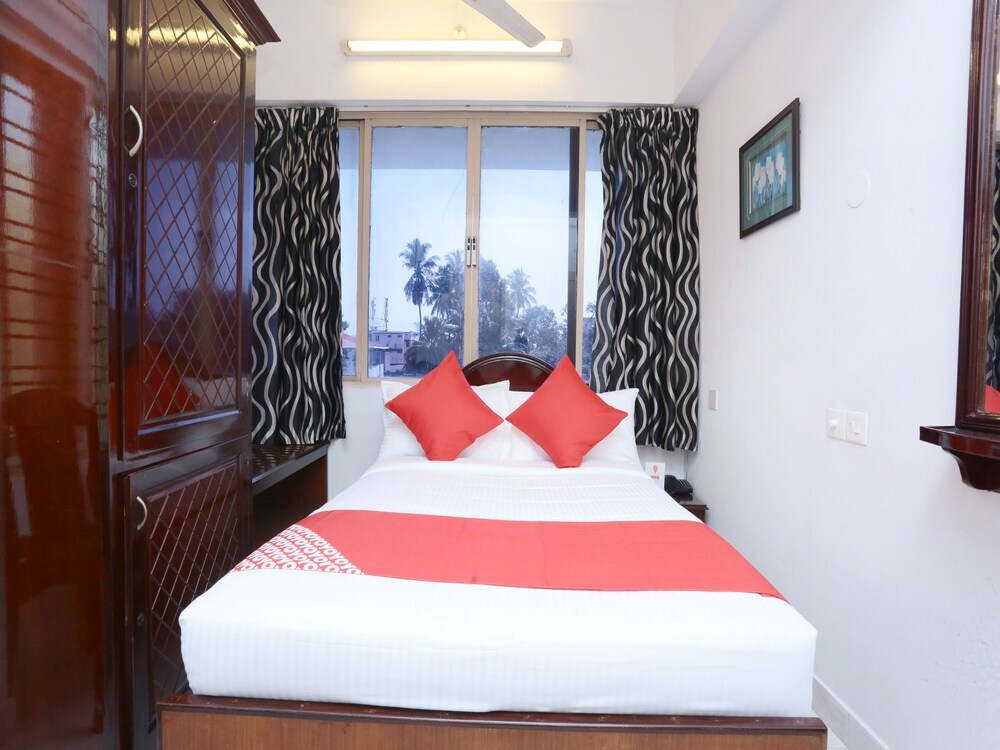 Тируванантапурам: Hotel Galaxy Inn by OYO Rooms