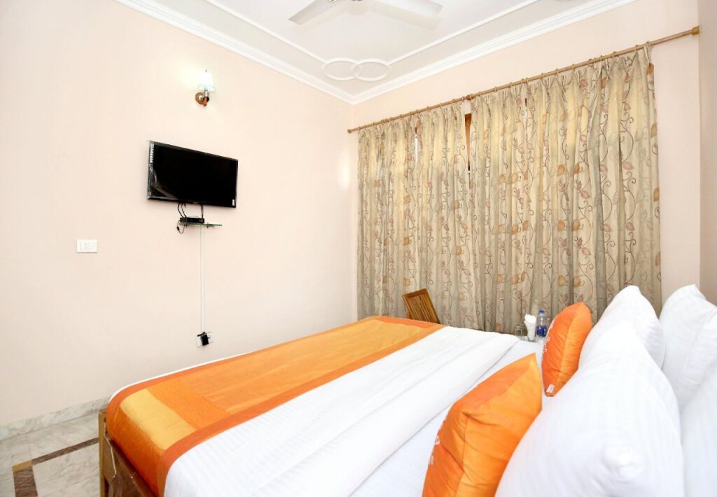 Мохали: Hotel Kings Residency by OYO Rooms