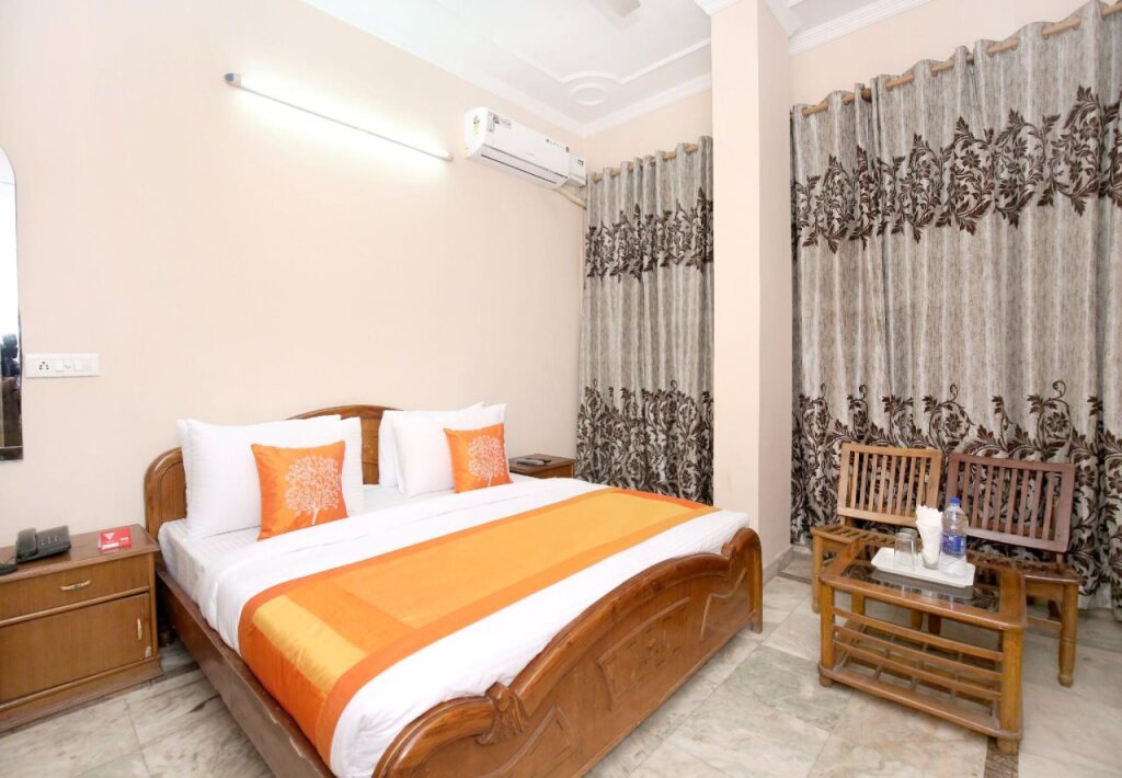 Мохали: Hotel Kings Residency by OYO Rooms