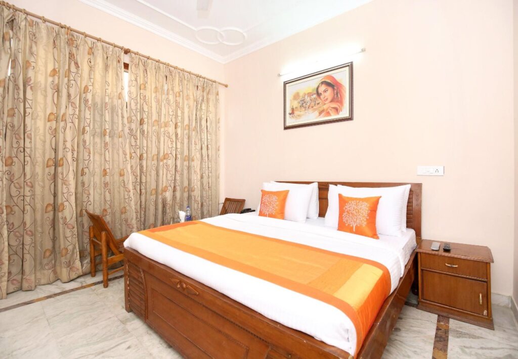 Мохали: Hotel Kings Residency by OYO Rooms