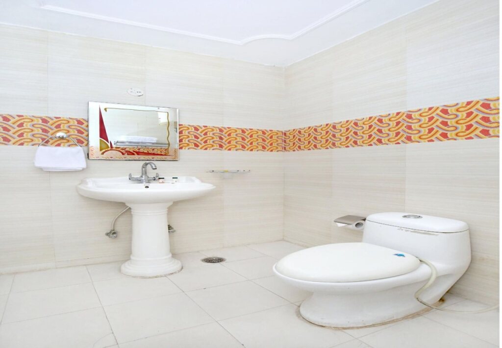 Мохали: Hotel Kings Residency by OYO Rooms