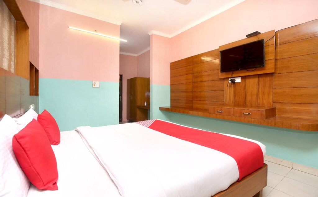 Мохали: OYO 5906 Hotel Skyfox