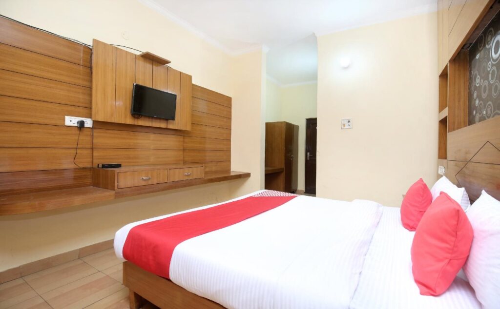 Мохали: OYO 5906 Hotel Skyfox