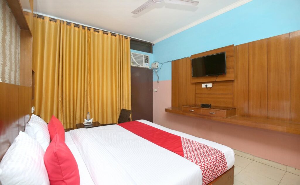 Мохали: OYO 5906 Hotel Skyfox